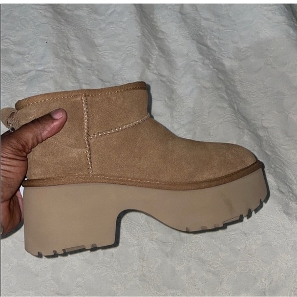 UGG Women UGG Tan Suede Platform Booties